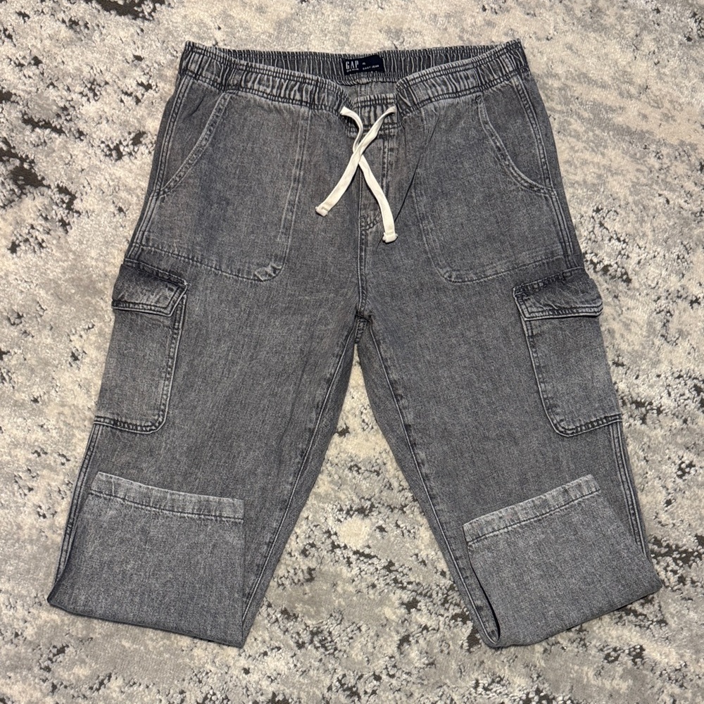 GAP Women's Charcoal Cargo Pants